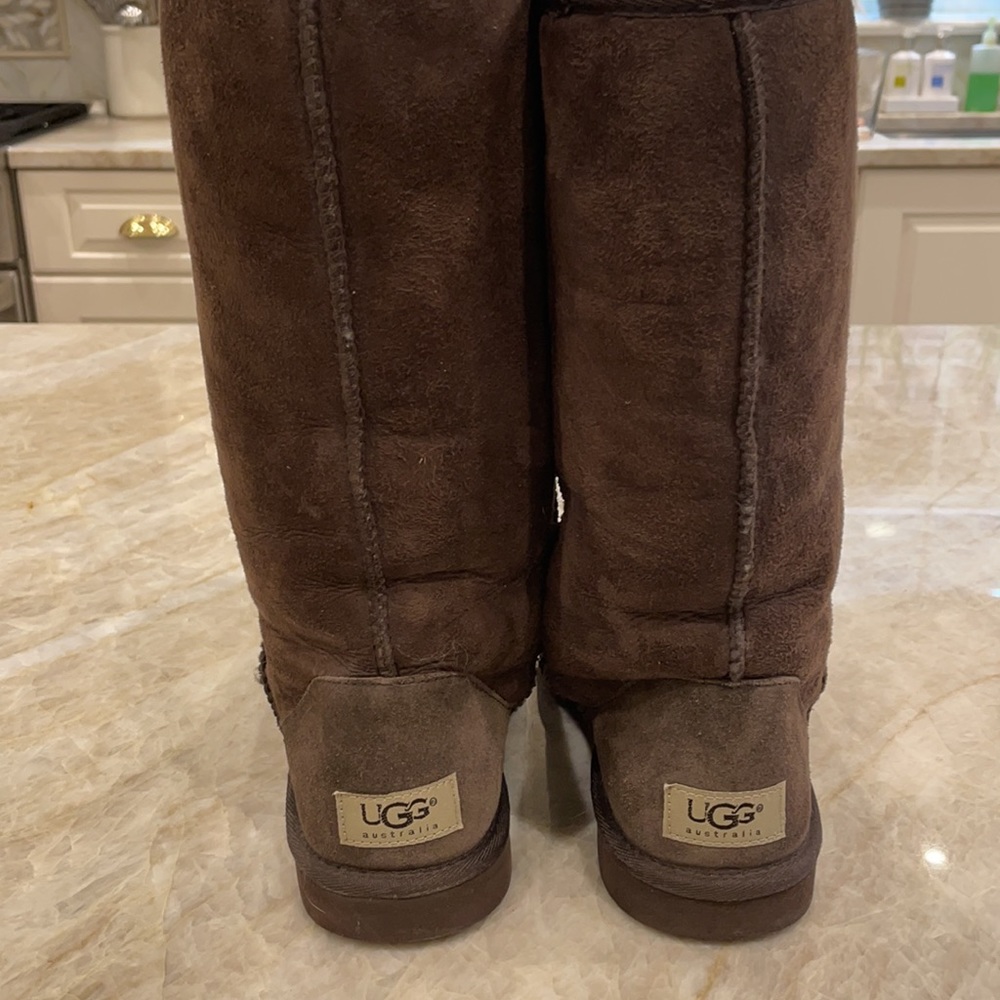 Ugg Women’s Classic Tall Boots - Picture 3 of 4